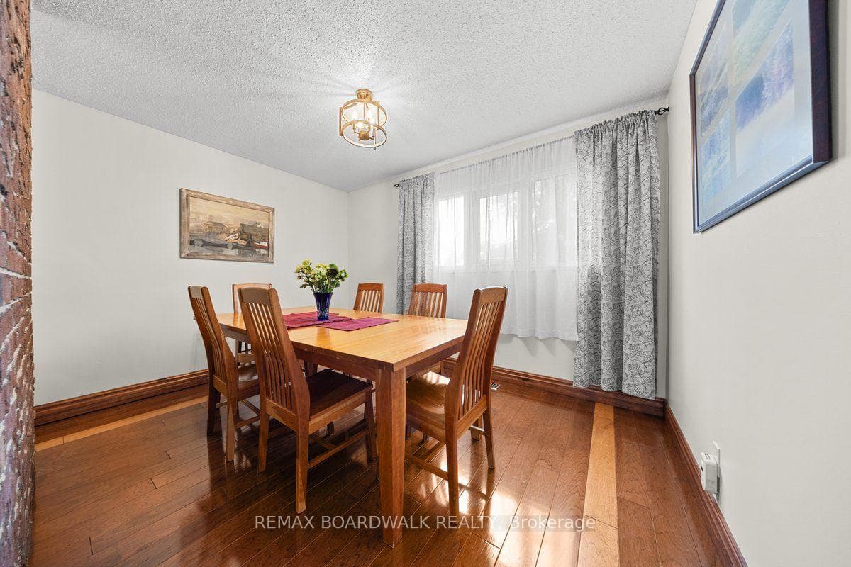 15 Selwyn Crescent photo 13