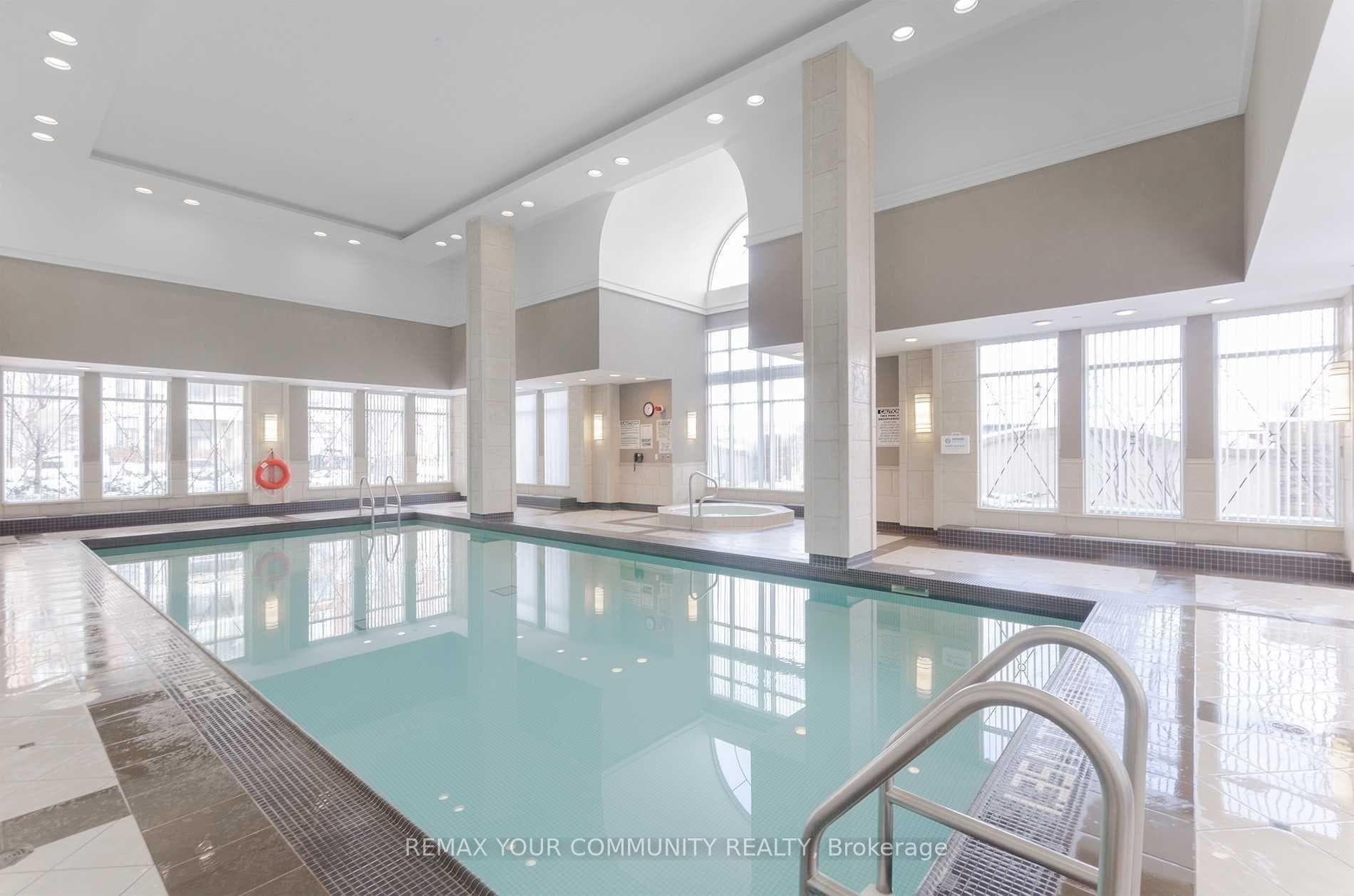 350 Red Maple Road Unit 612 photo 21