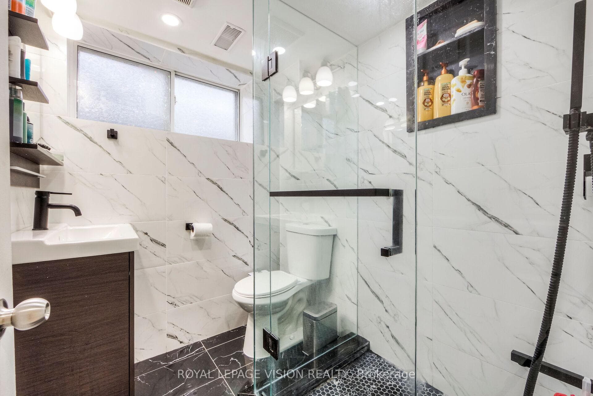 10 Bow Valley Drive photo 29