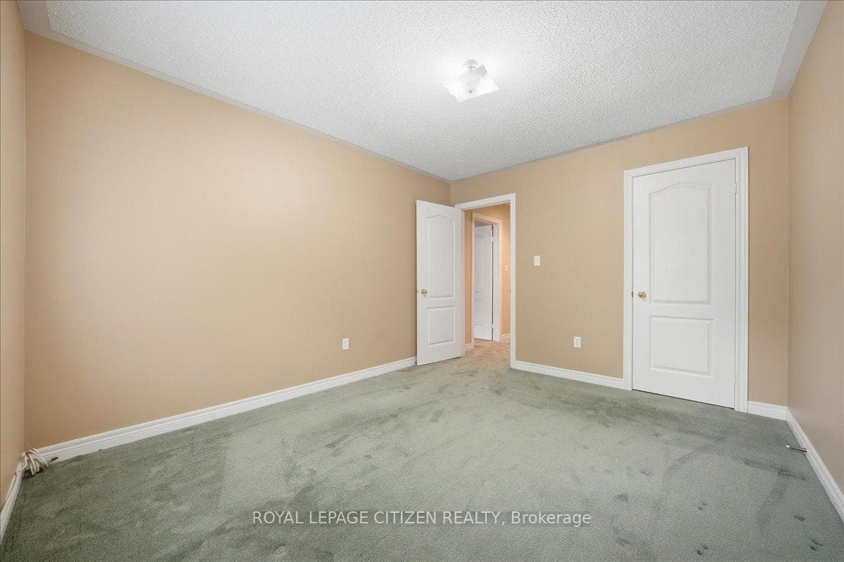 255 Shaftsbury Avenue Unit 36 photo 38