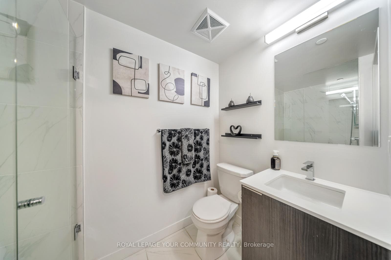 31 Tippett Road Unit 555 photo 29