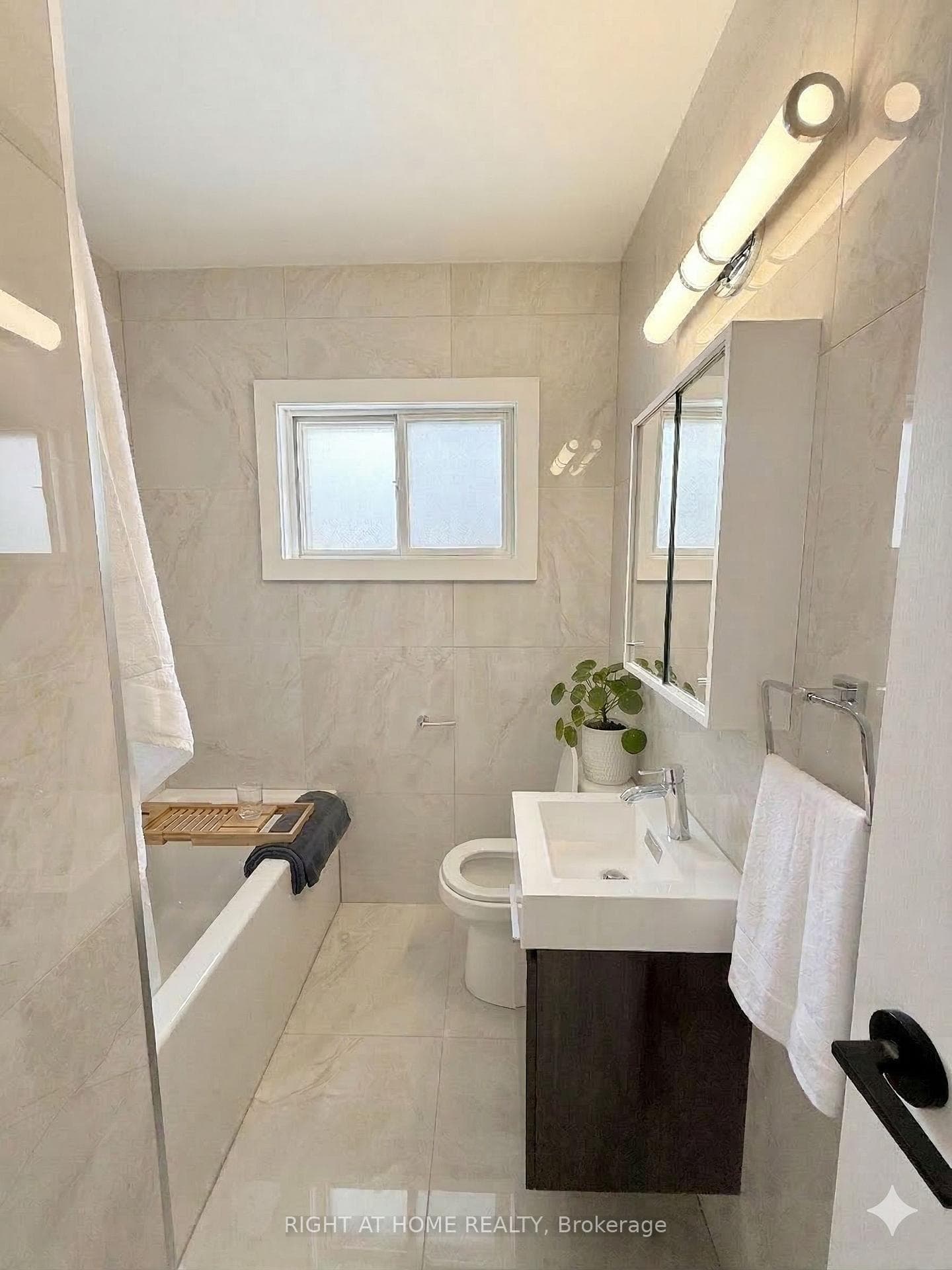 15 Arrowsmith Avenue Unit 1A photo 30