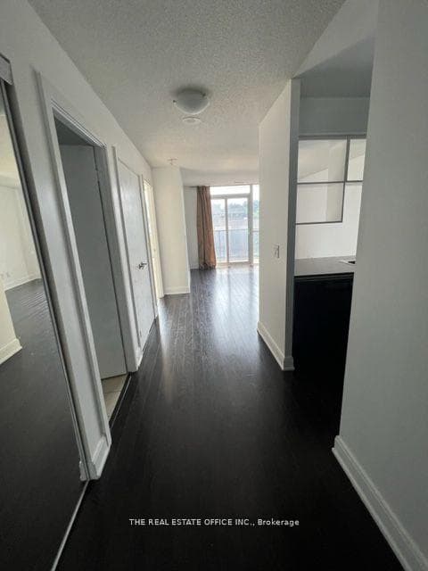 135 Village Green Square Unit 221 photo 9