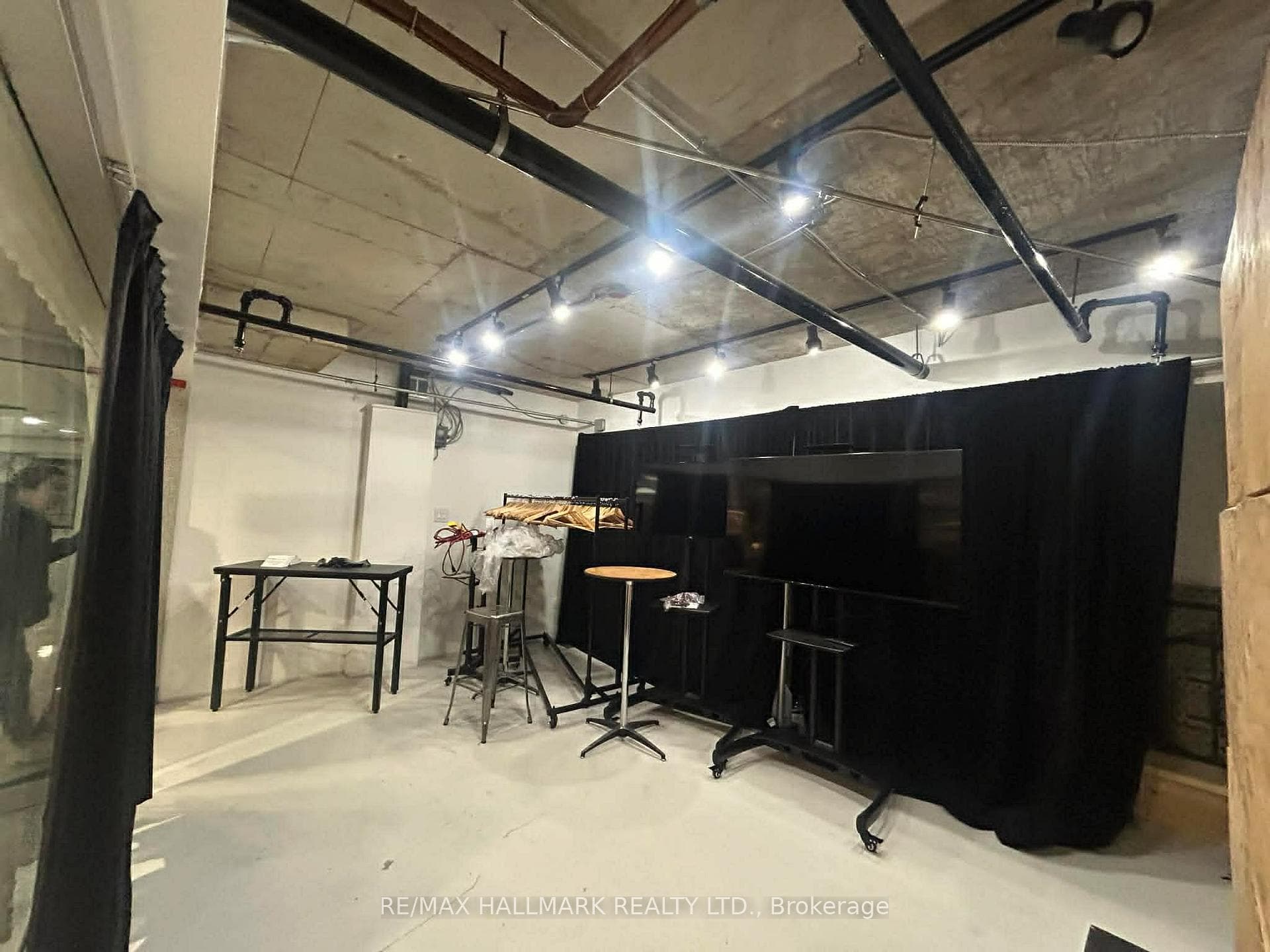 222 Spadina Avenue Unit C8 photo 3