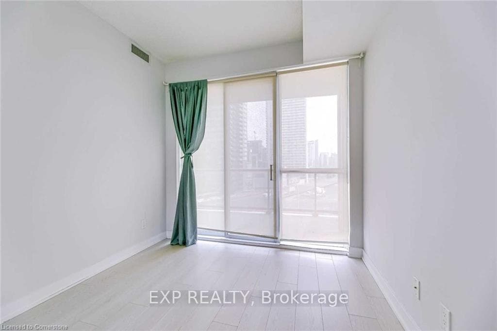 20 Bruyeres Mews Unit 906 photo 30