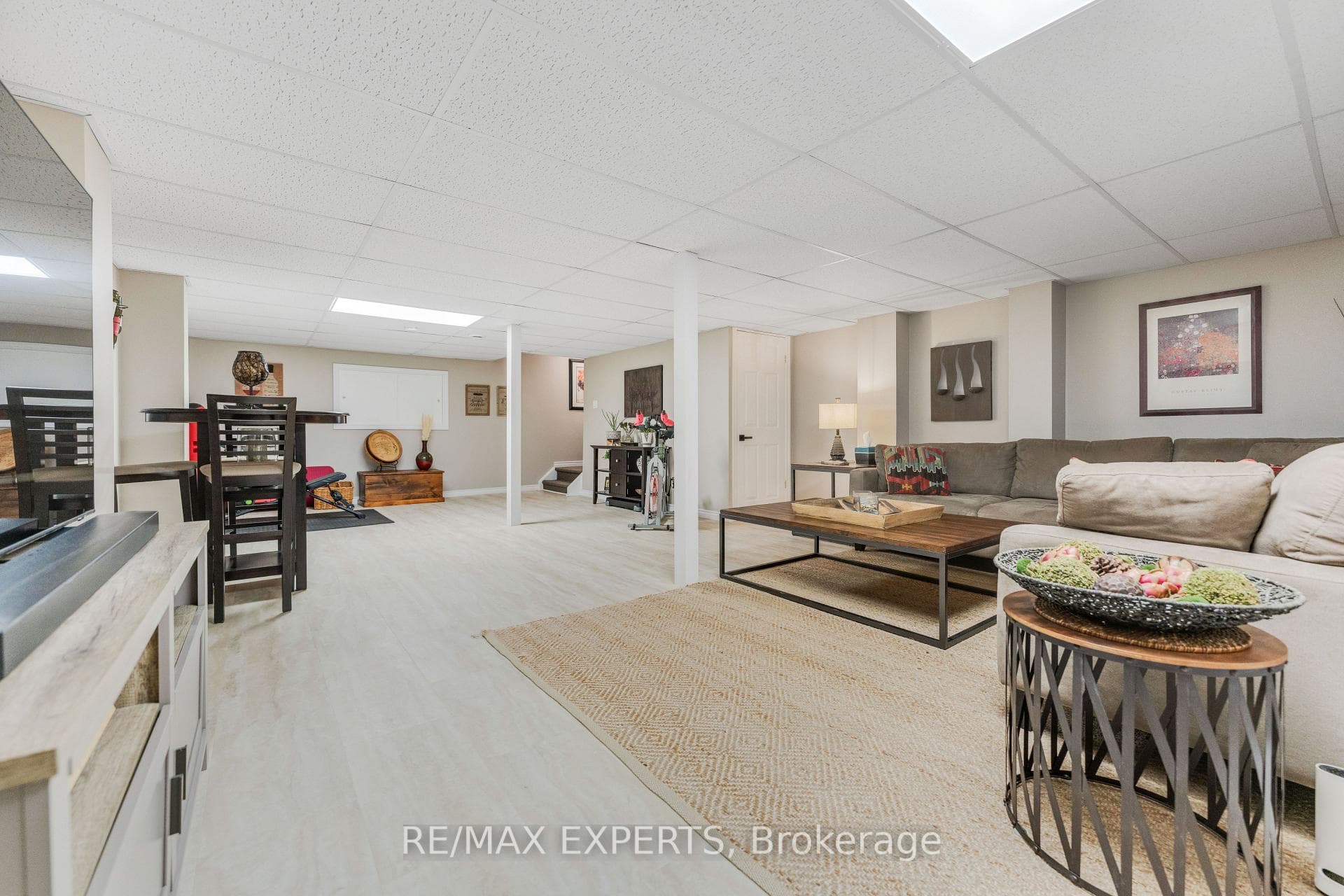 608 Simcoe Street Unit 19 photo 26