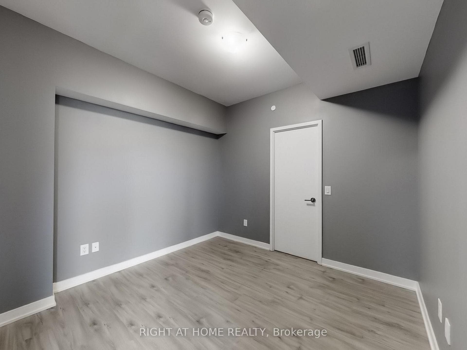 3005 Pine Glen Road Unit 201 photo 17