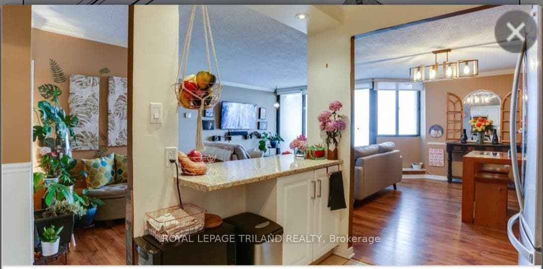 323 Colborne Street Unit 1603 photo 7
