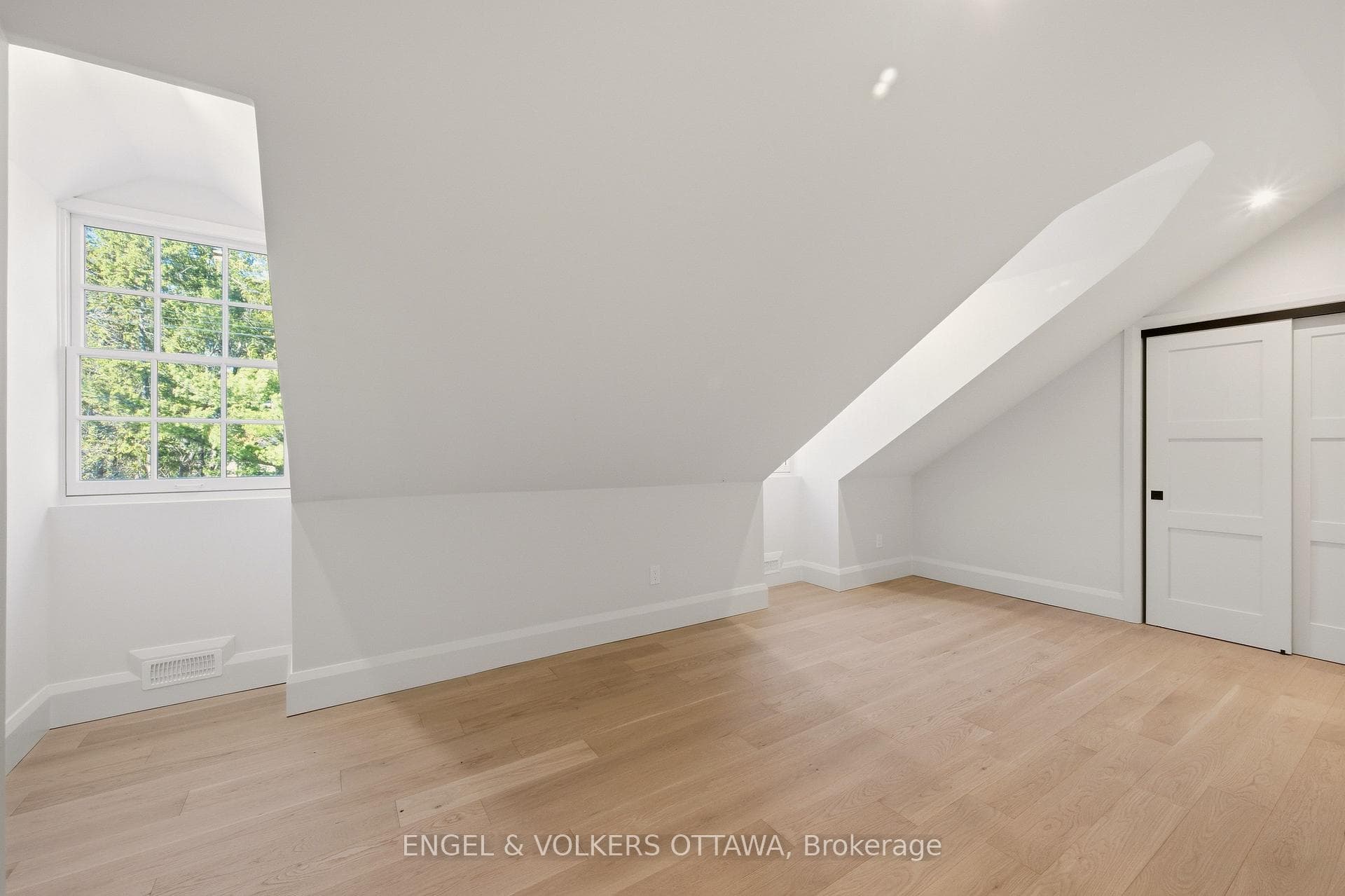 35 MacKay Street photo 37