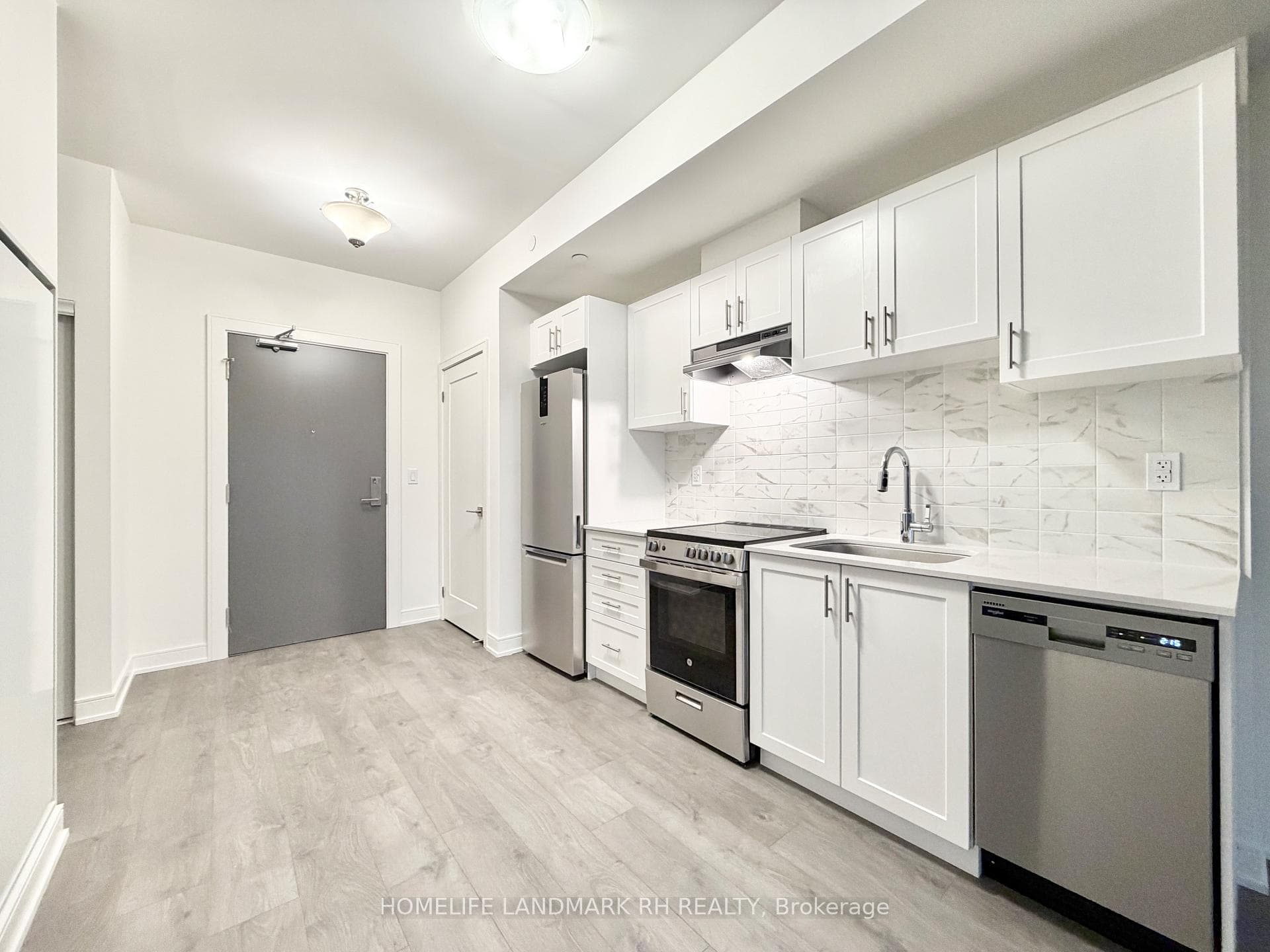 715 Davis Drive Unit 806 photo 4