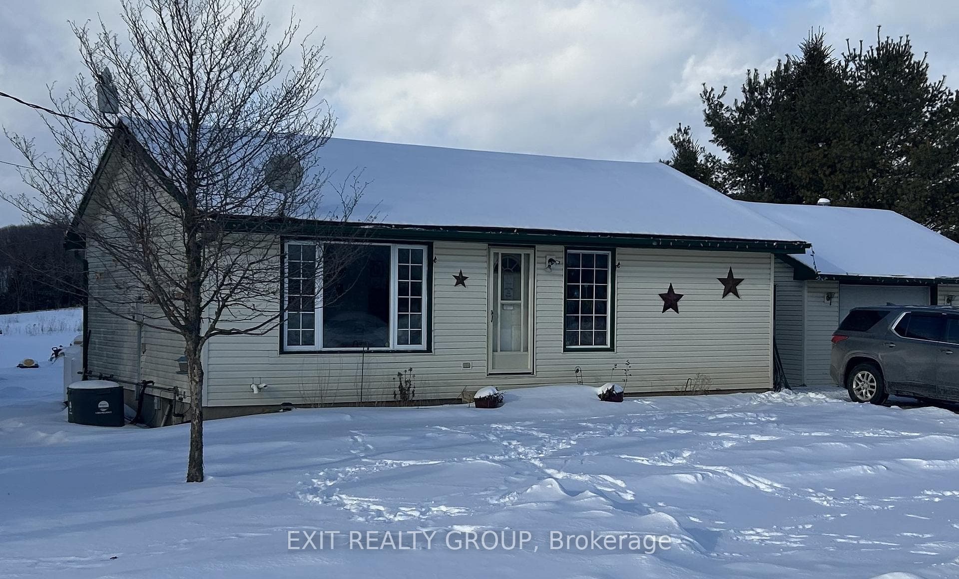 138 Boundary Road photo 1