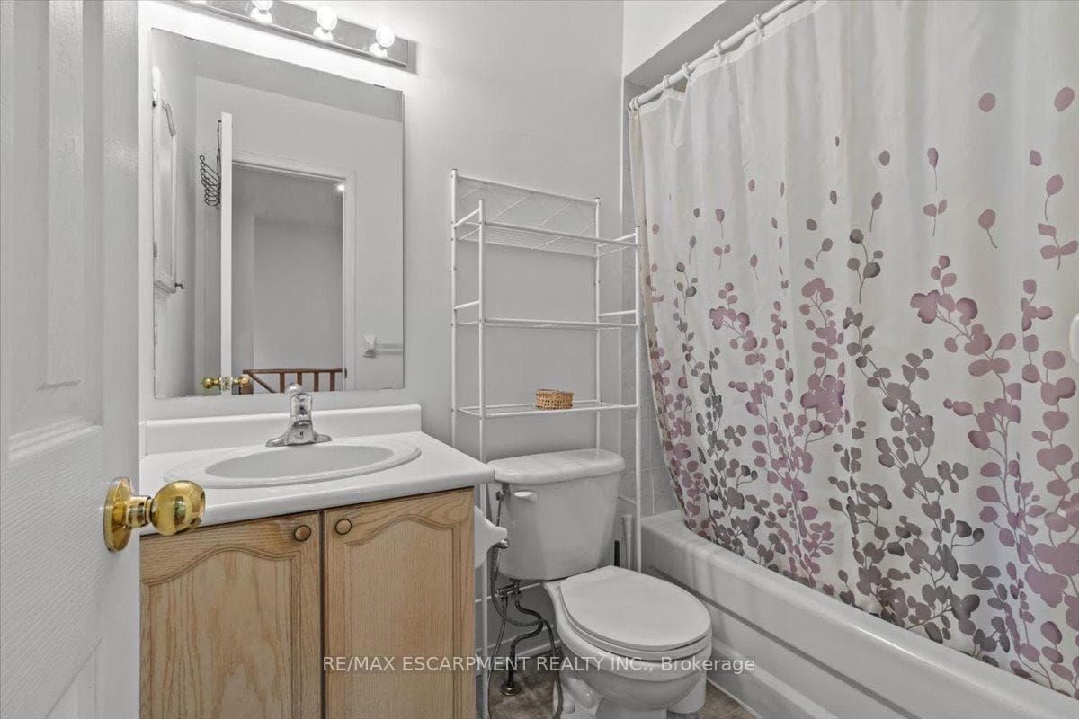 373 Fairgate Way photo 18
