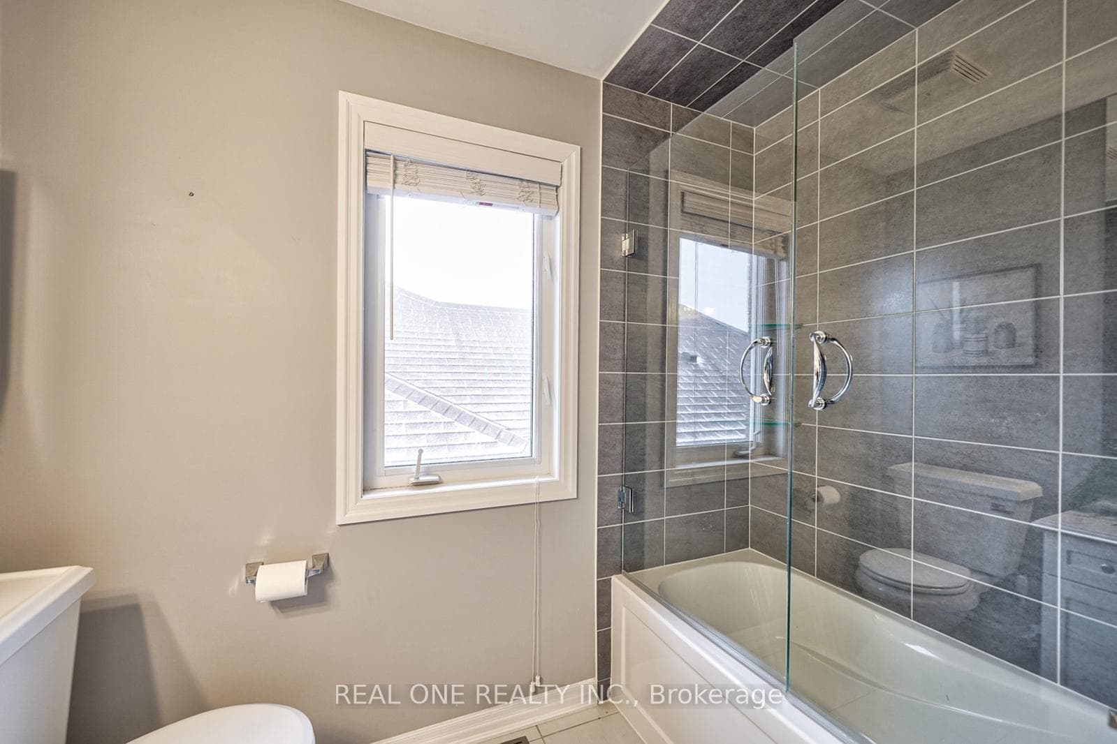 96 Cranston Street photo 30