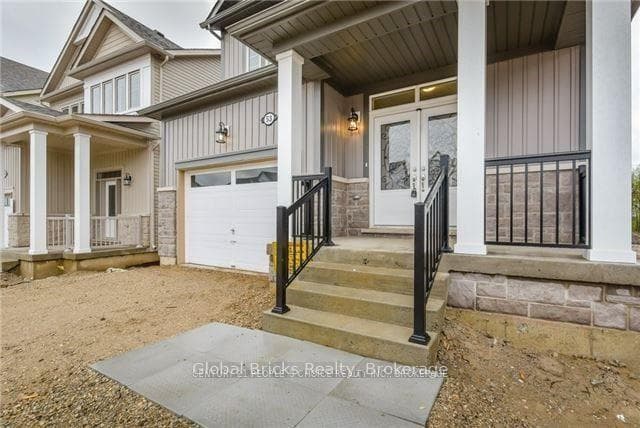 53 Mcfarlane Crescent photo 1