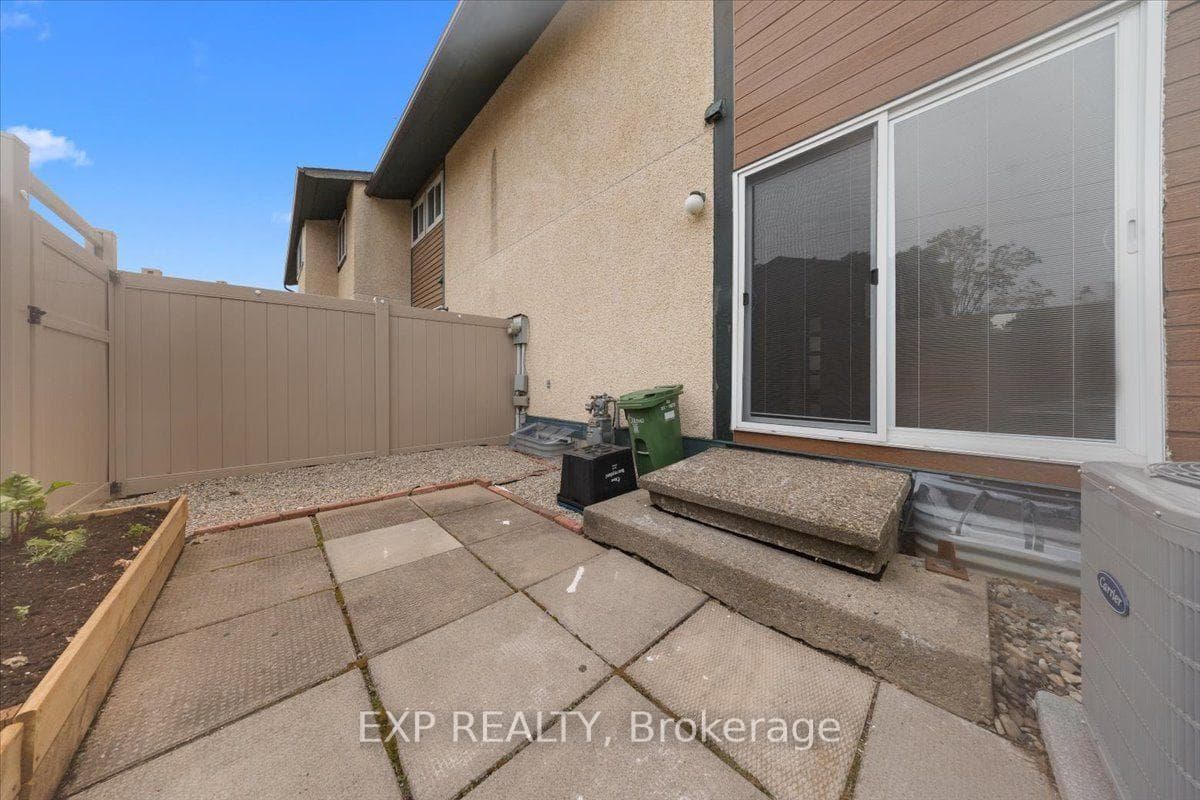 1449 Ridgebrook Drive Unit 167 photo 36