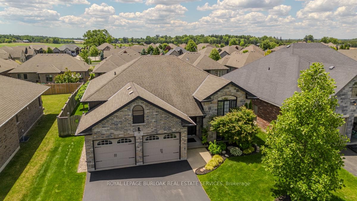 38 Tan Avenue photo 4