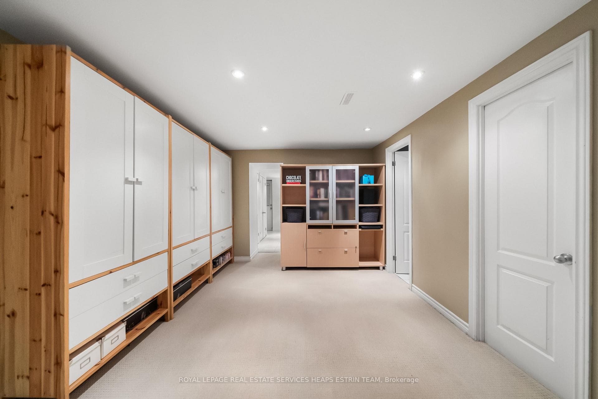 307 Belsize Drive photo 32