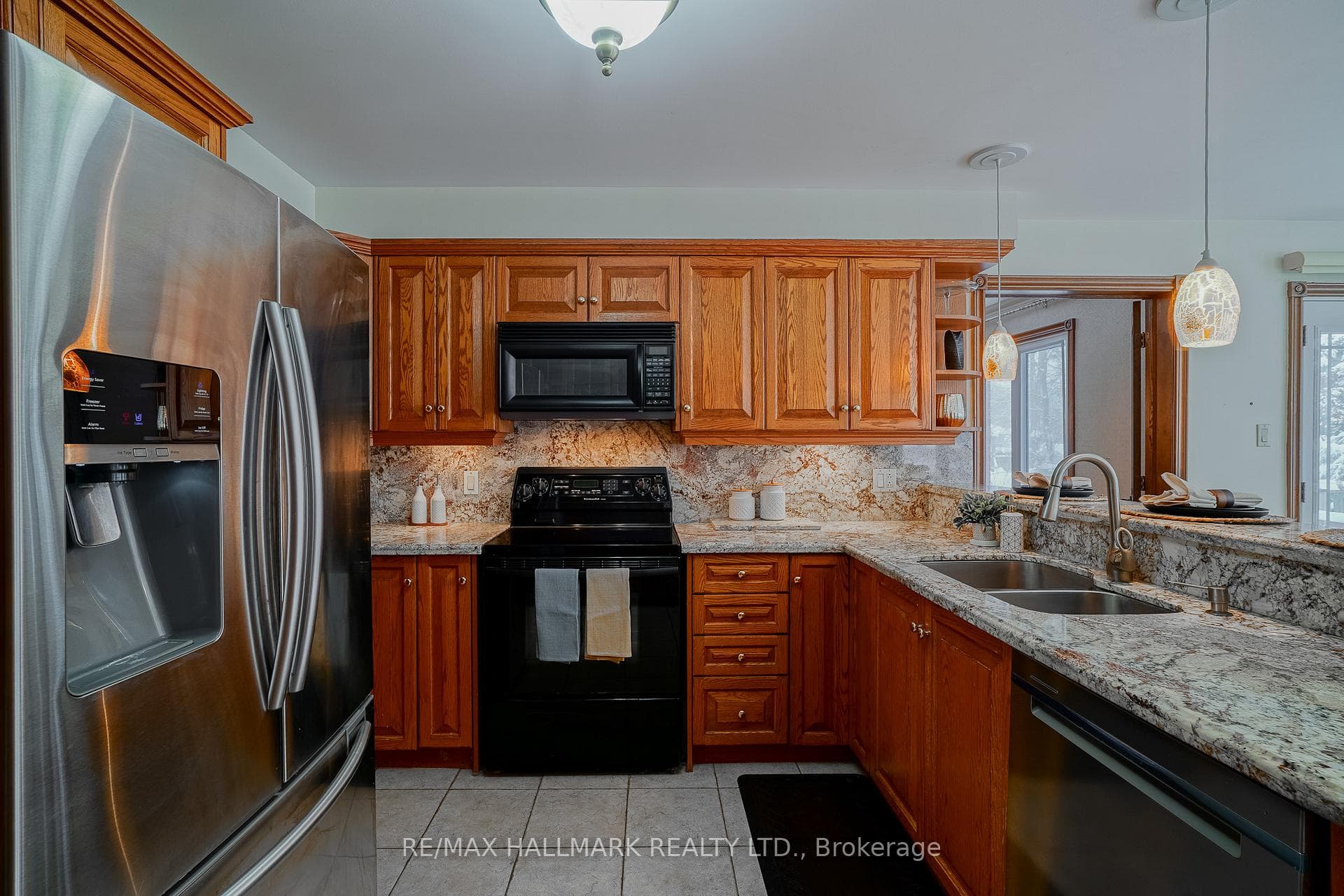 Granite counters and backsplash