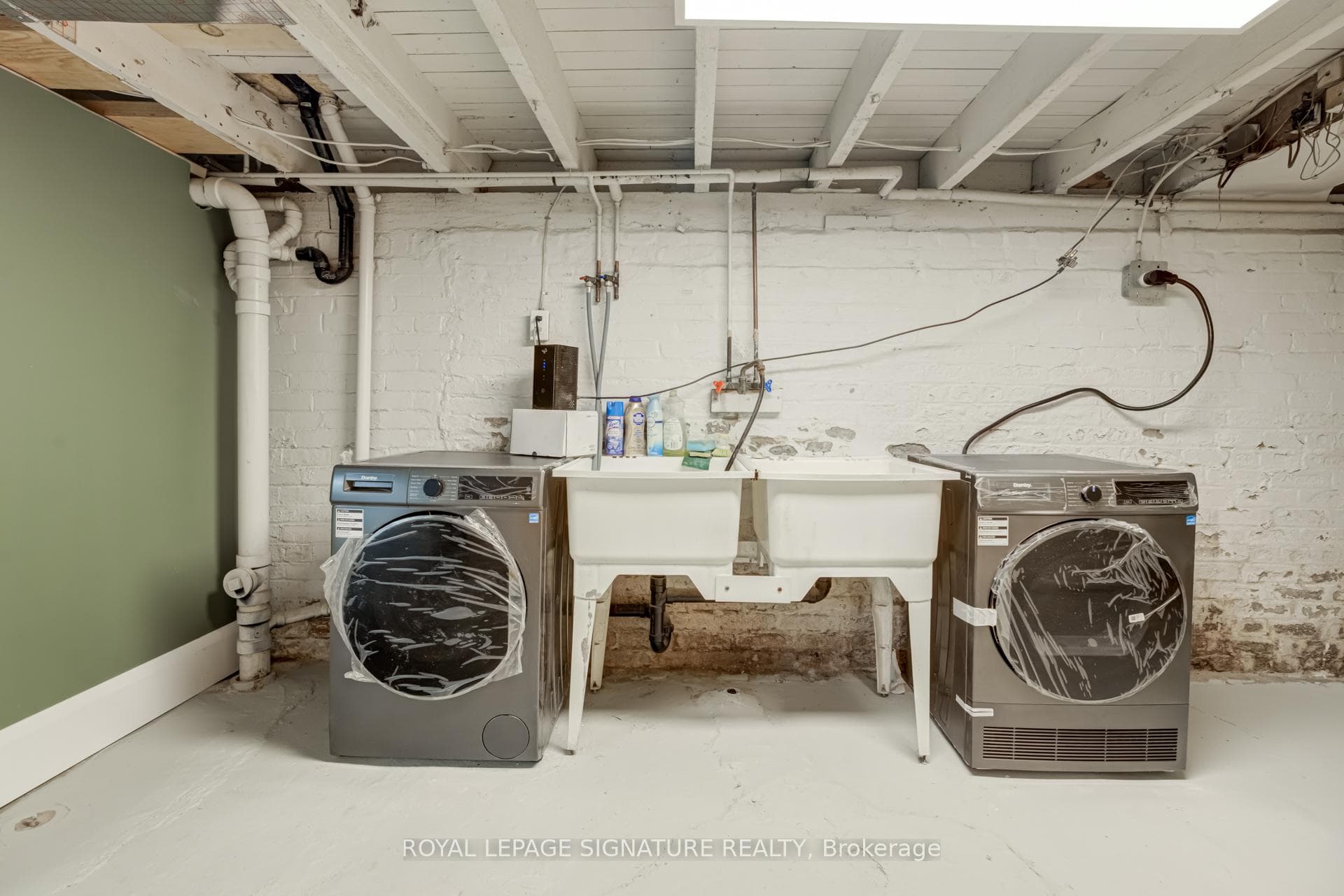 New Washer and Consensing Dryer