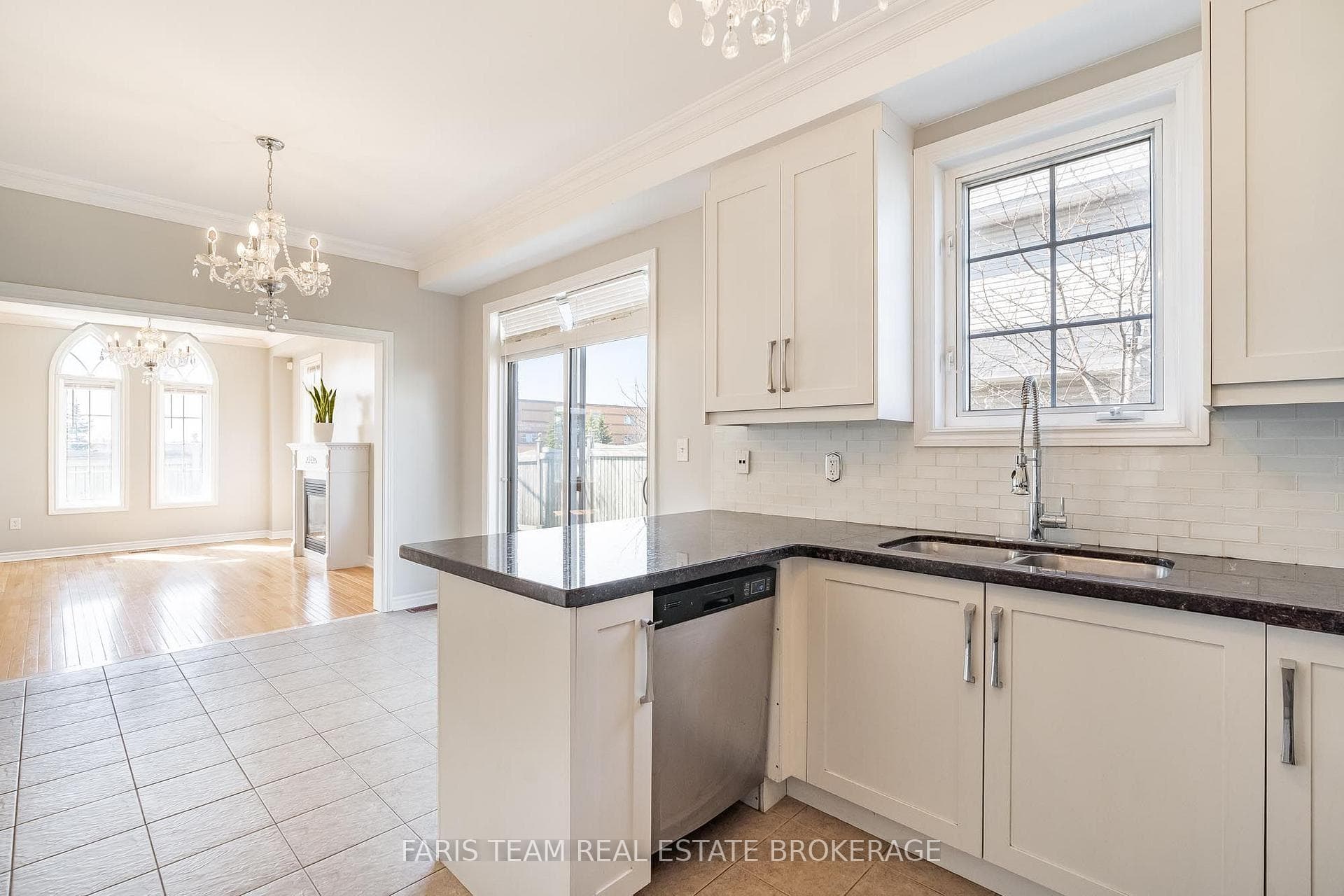 135 Prince William Way photo 10