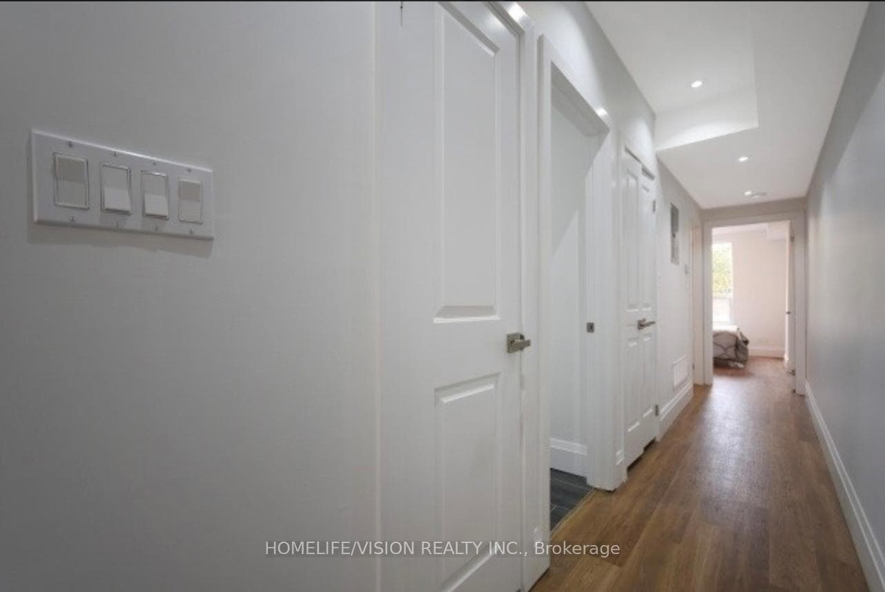 864A Broadview Avenue Unit Upper photo 5
