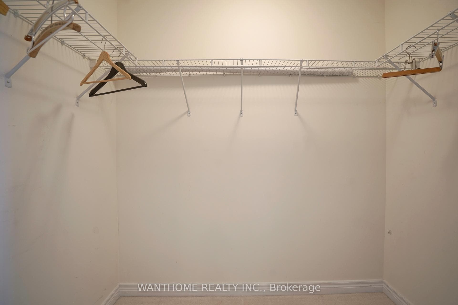 2381 Wasaga Drive photo 24