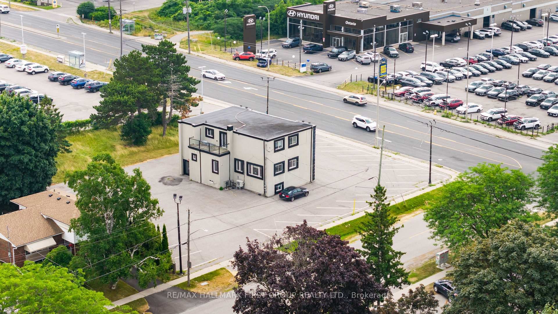 1400 Dundas Street Unit 1 photo 5