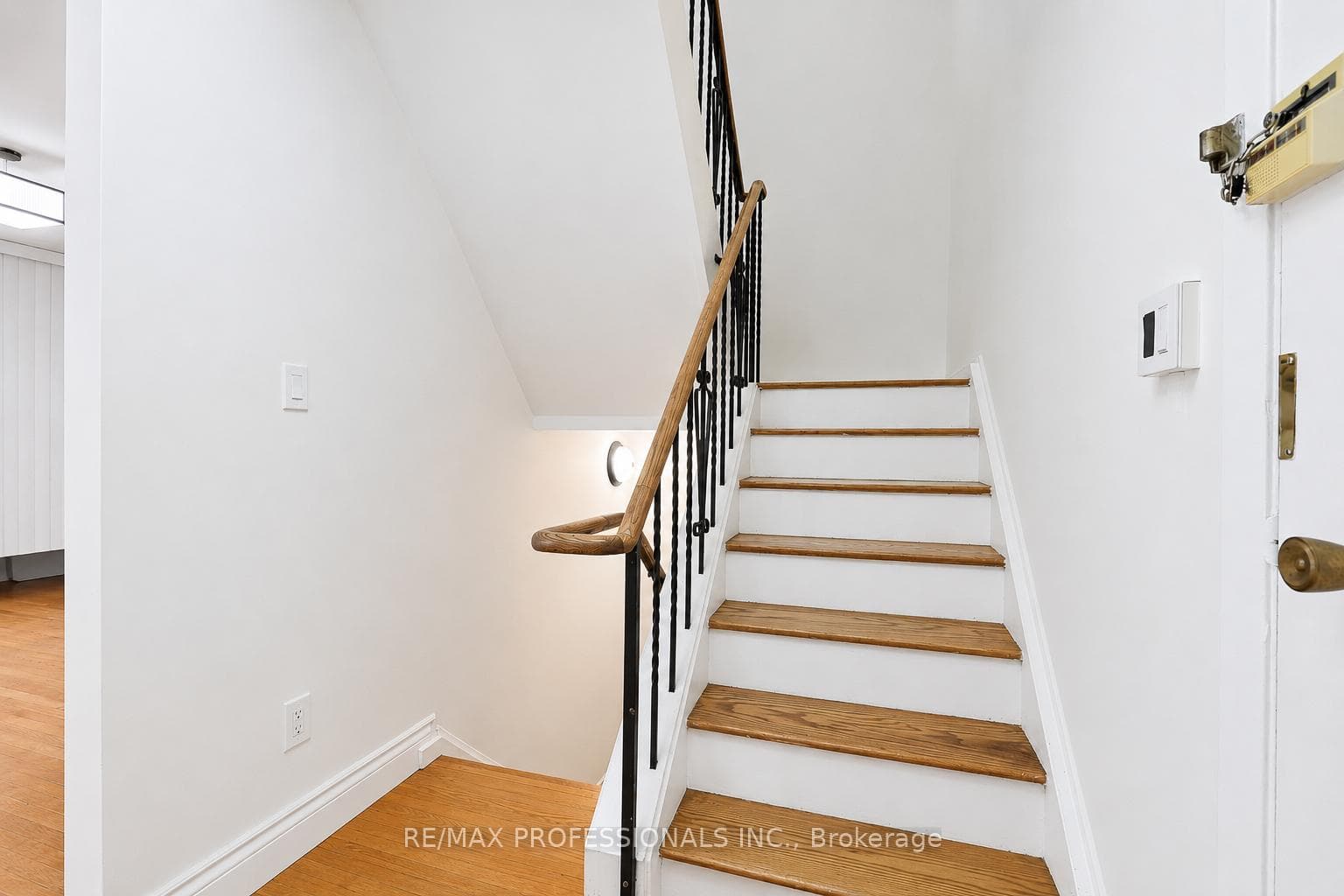 160 Carsbrooke Road Unit 20 photo 14