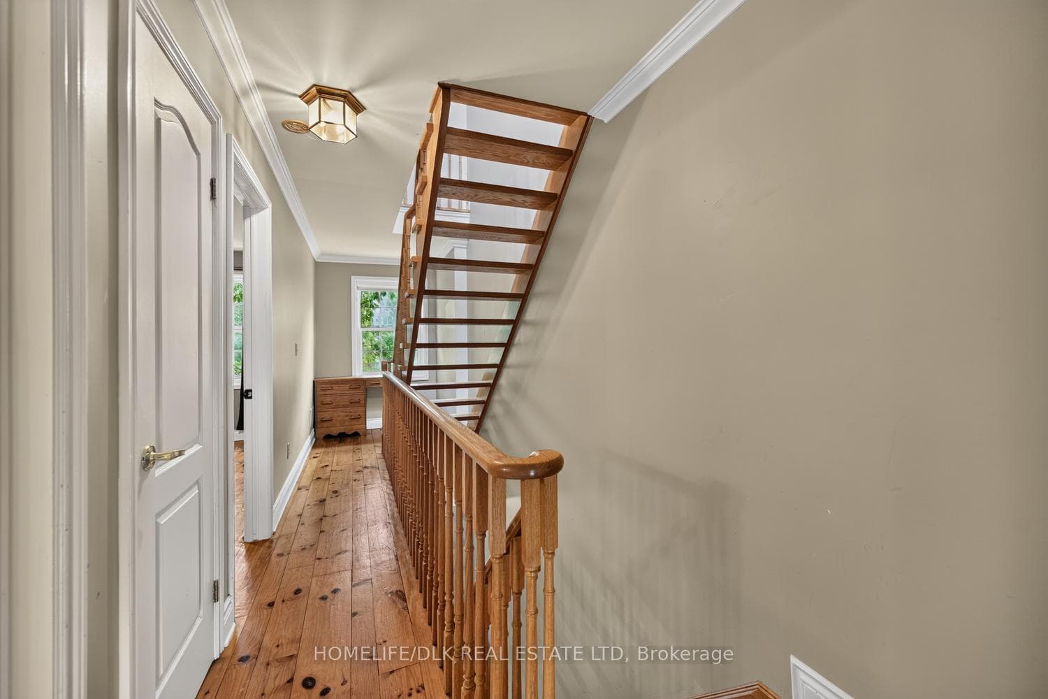 98 William Street photo 16