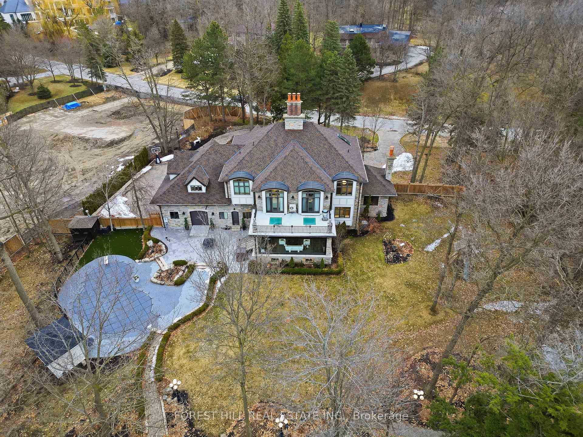 40 Golf Avenue photo 45