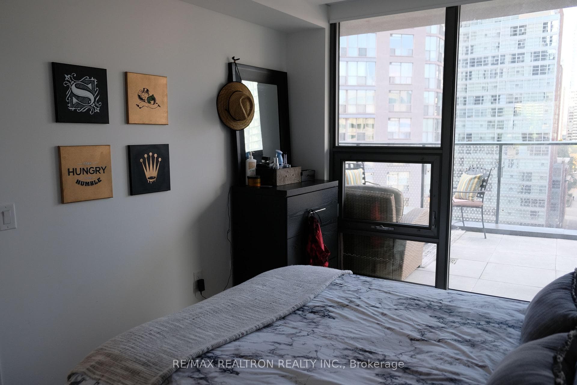 11 Wellesley Street Unit 613 photo 15