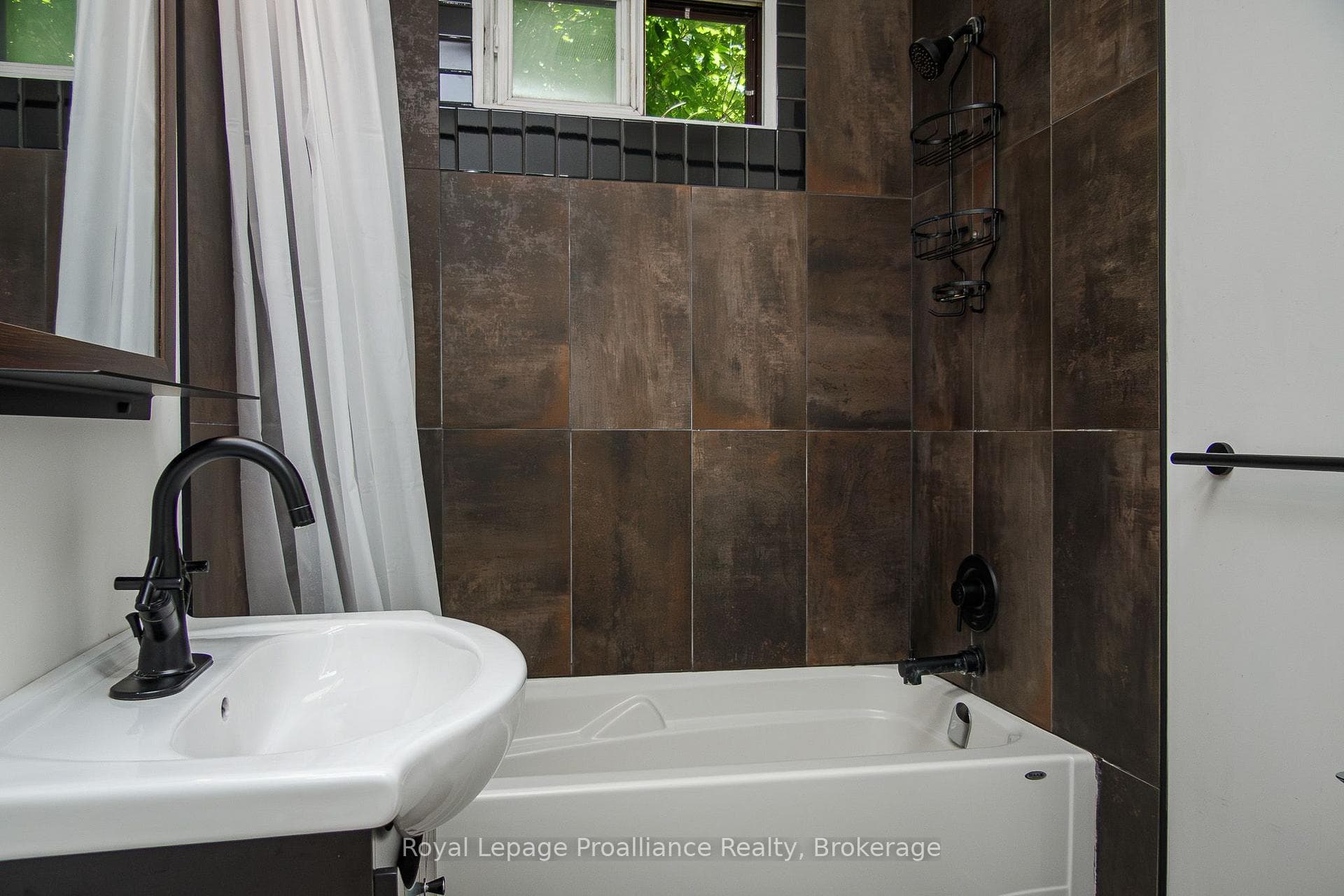 45 Valleyview Crescent photo 27
