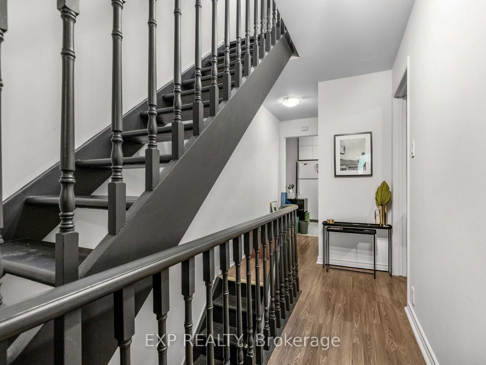 2nd/3rd Flr Stairwell