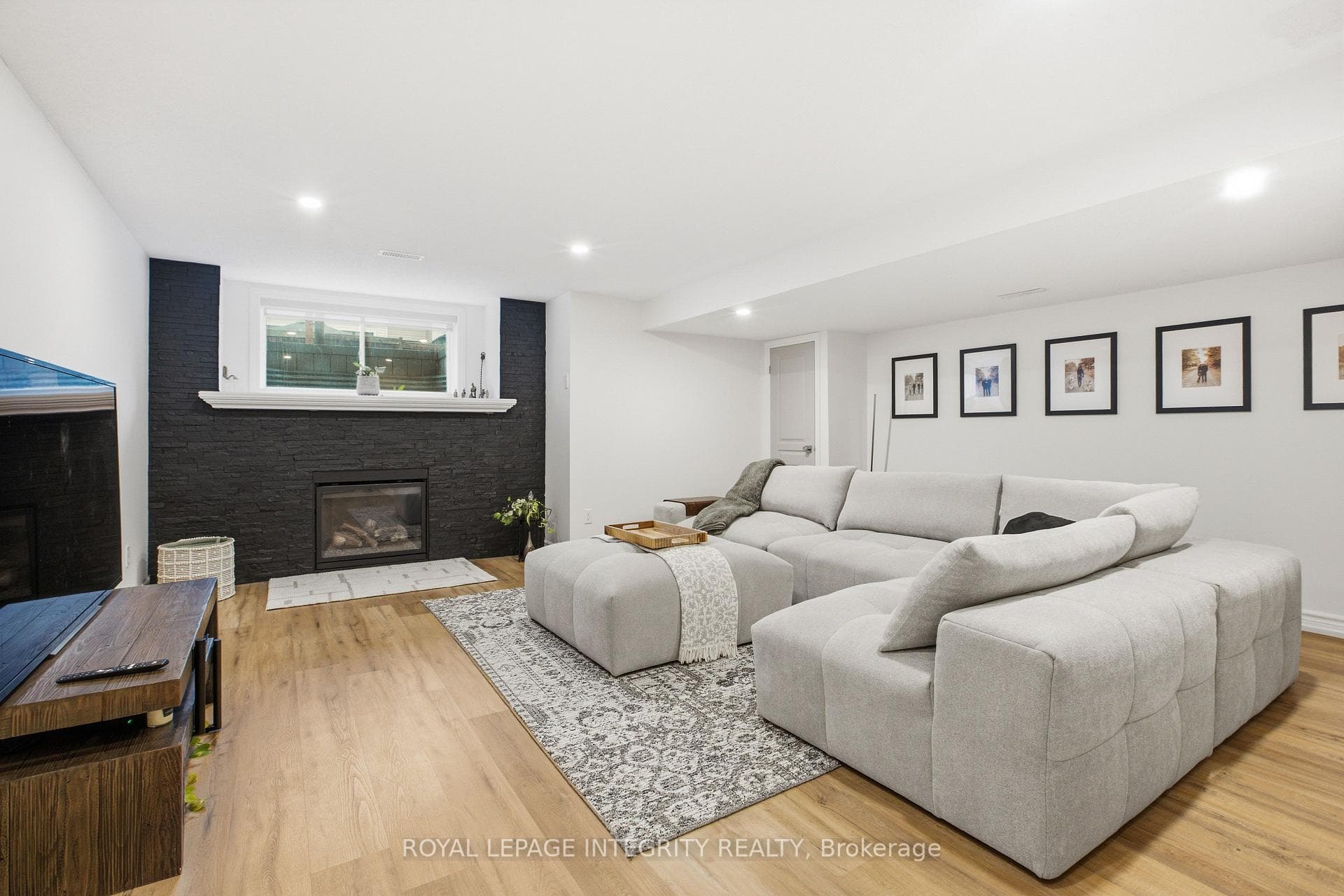 246 Cooks Mill Crescent photo 33