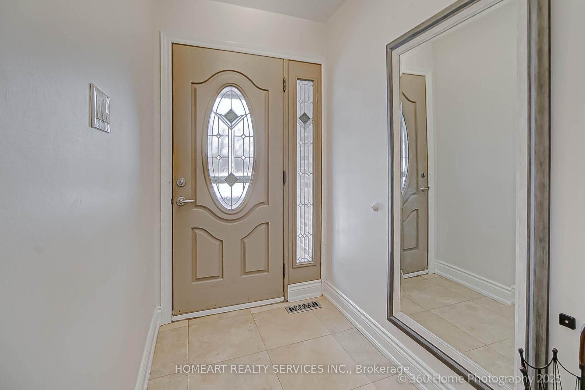 1153 Runningbrook Drive photo 2