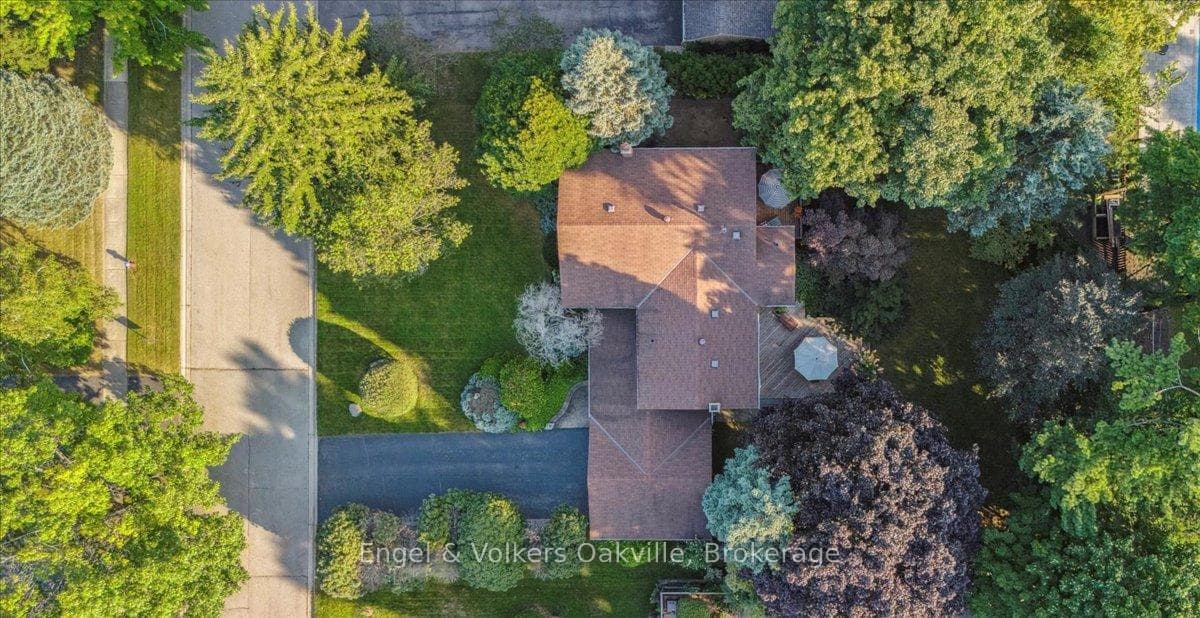 250 Gatestone Avenue photo 44