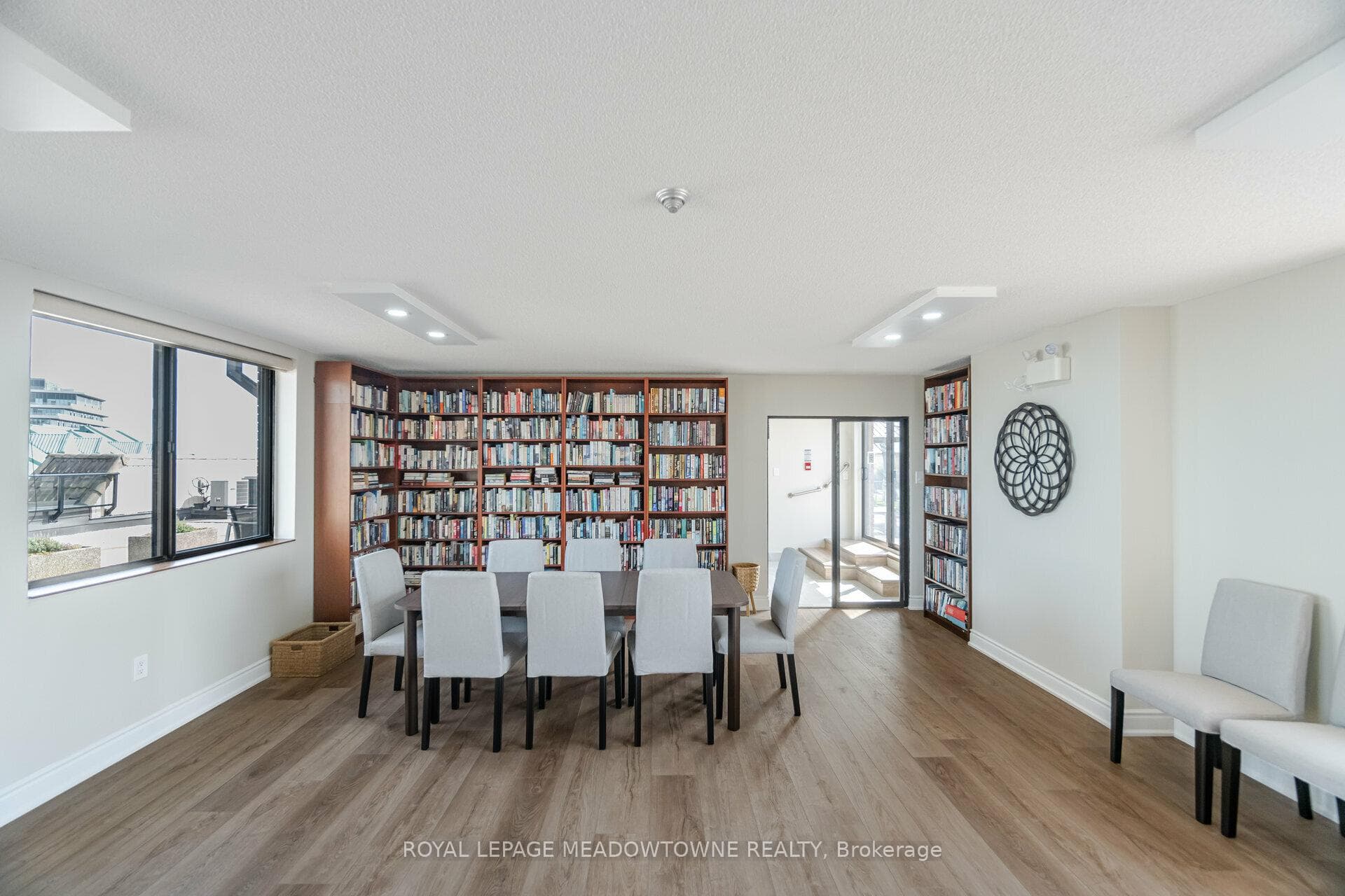 102 Bronte Road Unit 203 photo 24