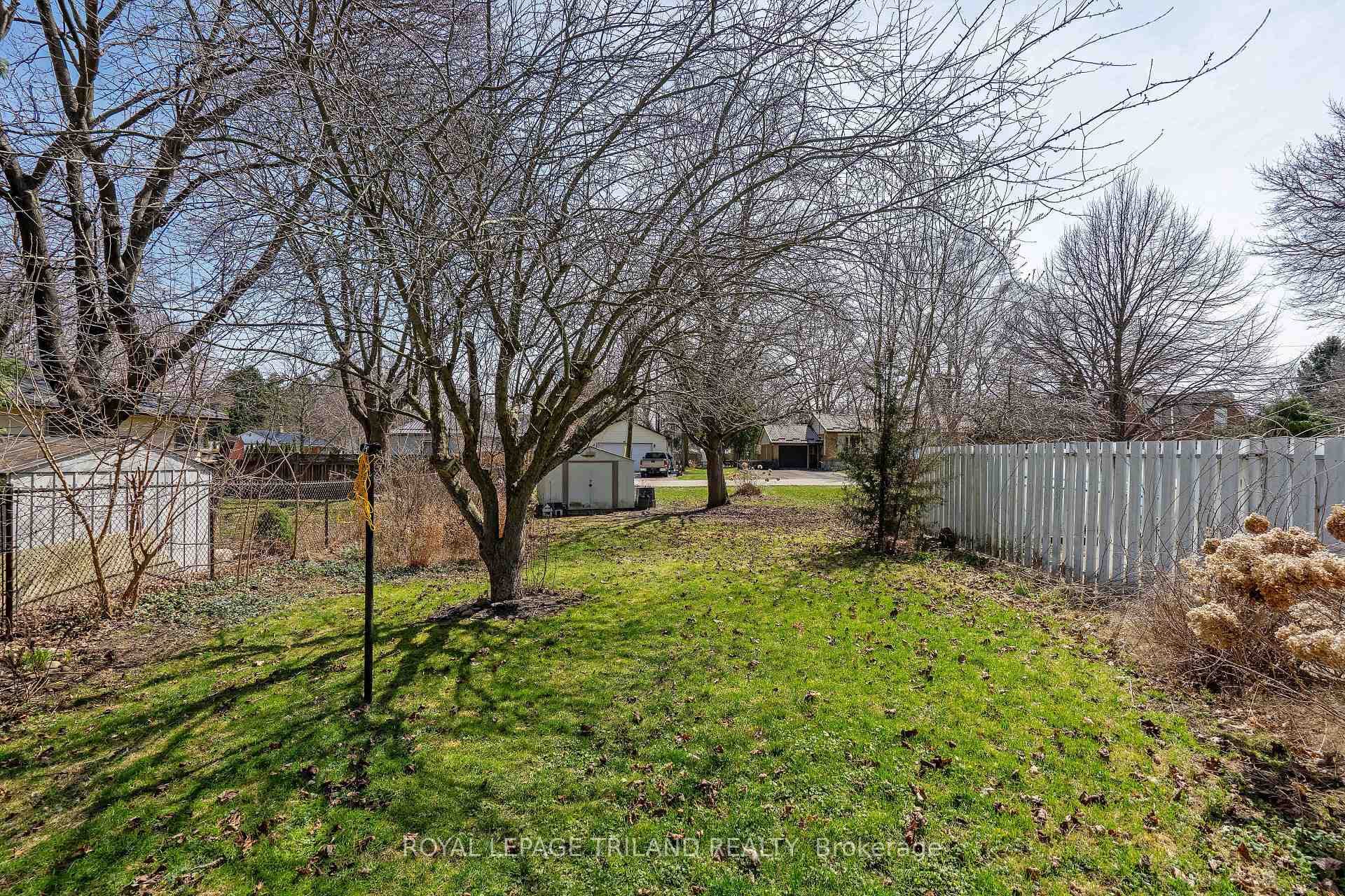 192 QUEEN Street photo 27