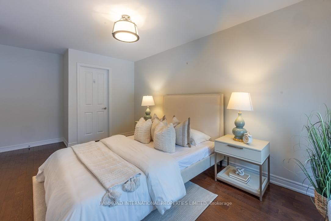85 Northern Dancer Boulevard photo 33