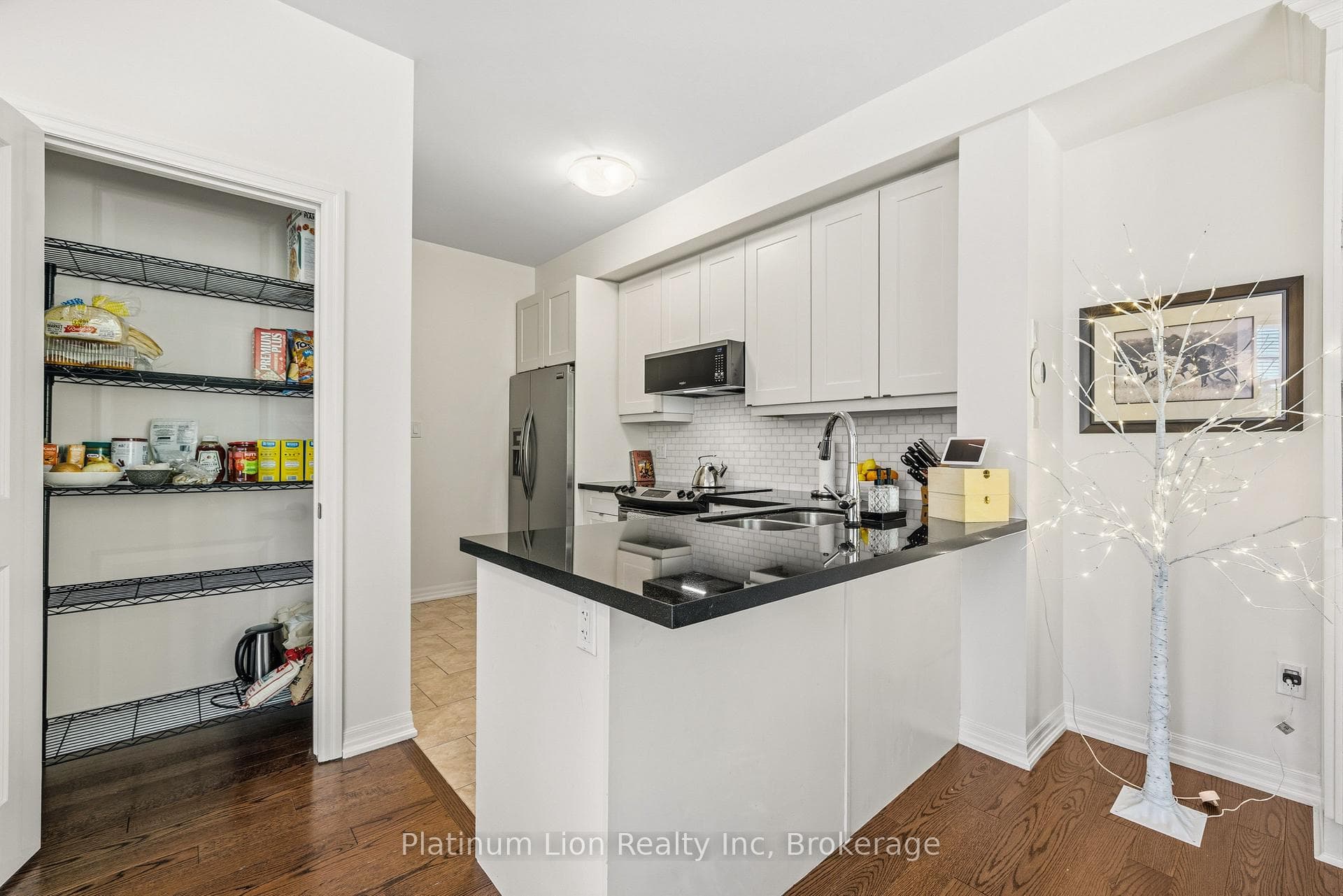 1011 Deta Road Unit 904 photo 16