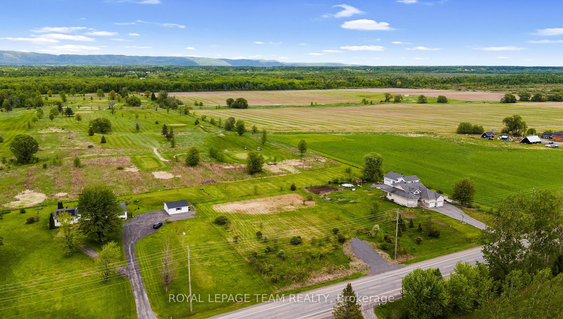 0 Dunrobin Road photo 3