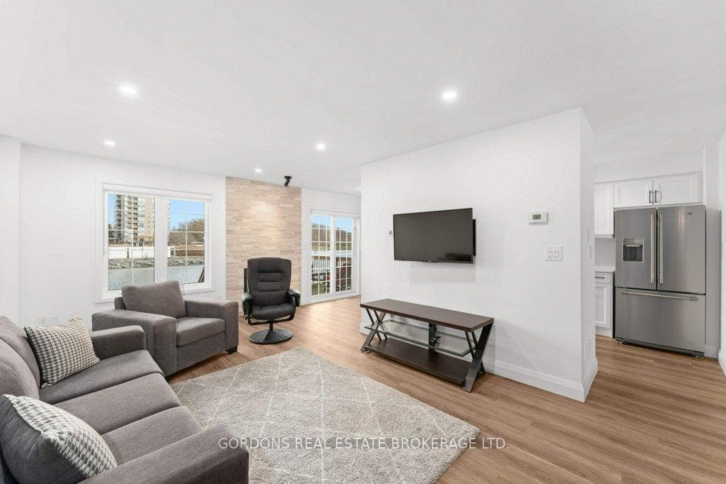 1098 King Street Unit 24 photo 10