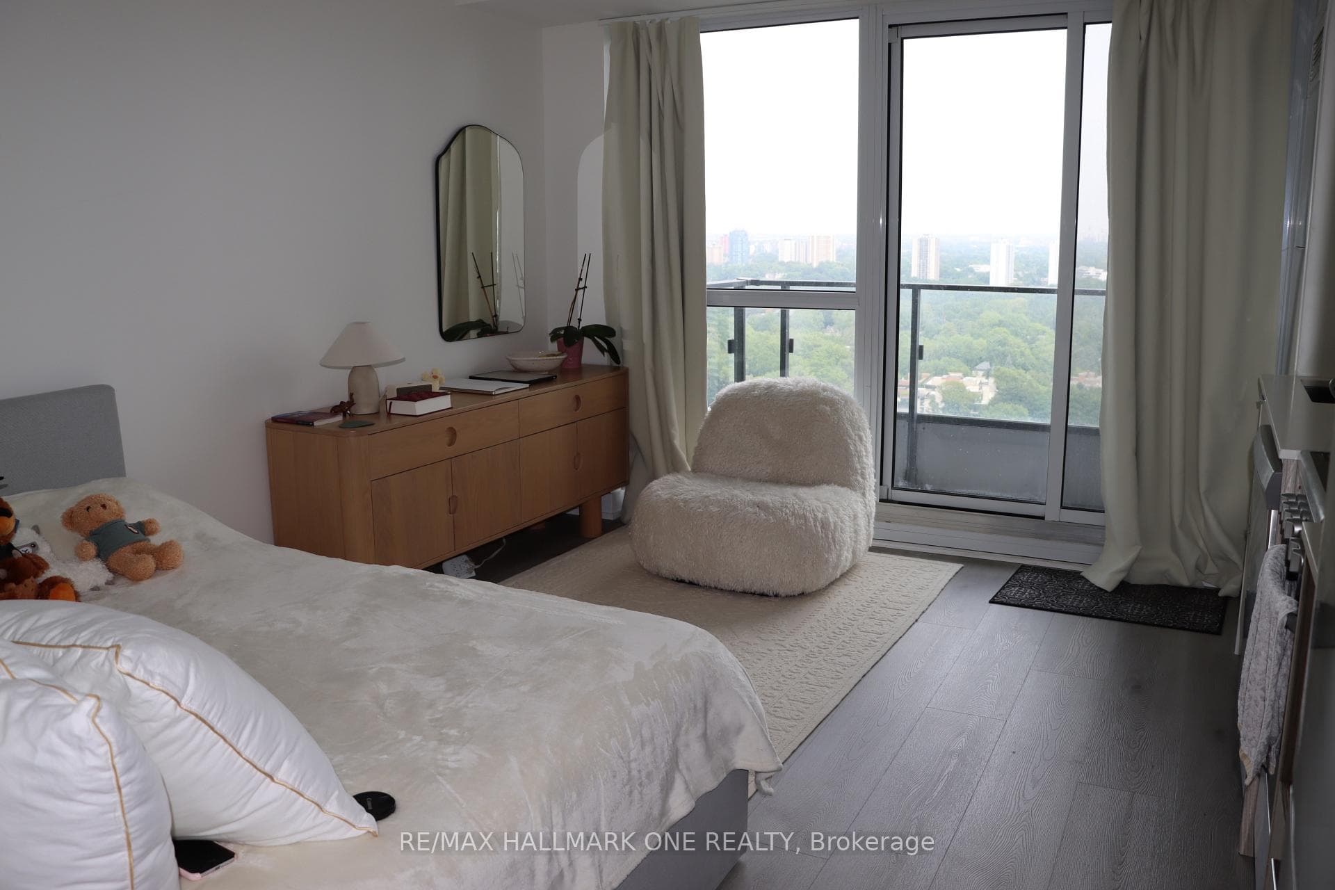 395 Bloor Street Unit 2209 photo 25