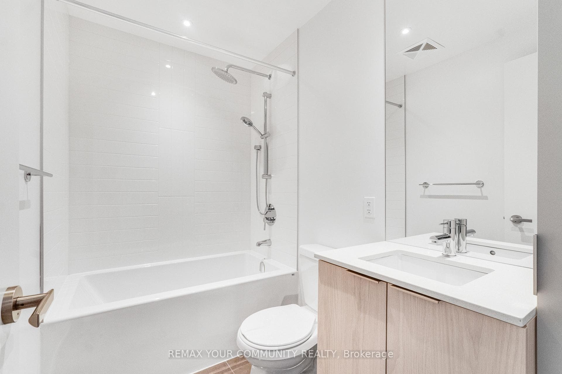 448 Burnhamthorpe Road Unit 5509 photo 27