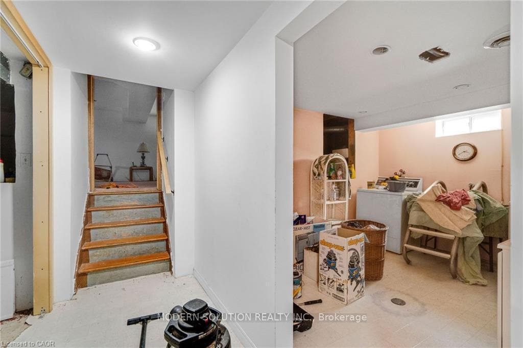 108 Fassett Court photo 23