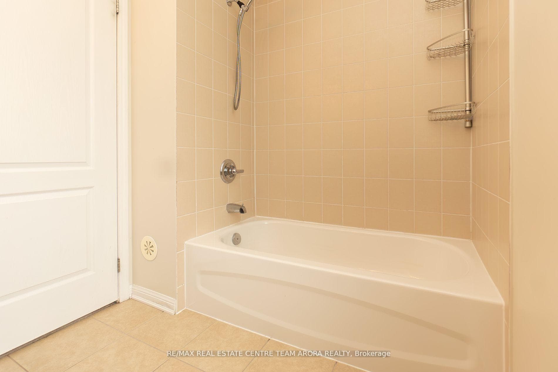 69 Betterton Crescent photo 23