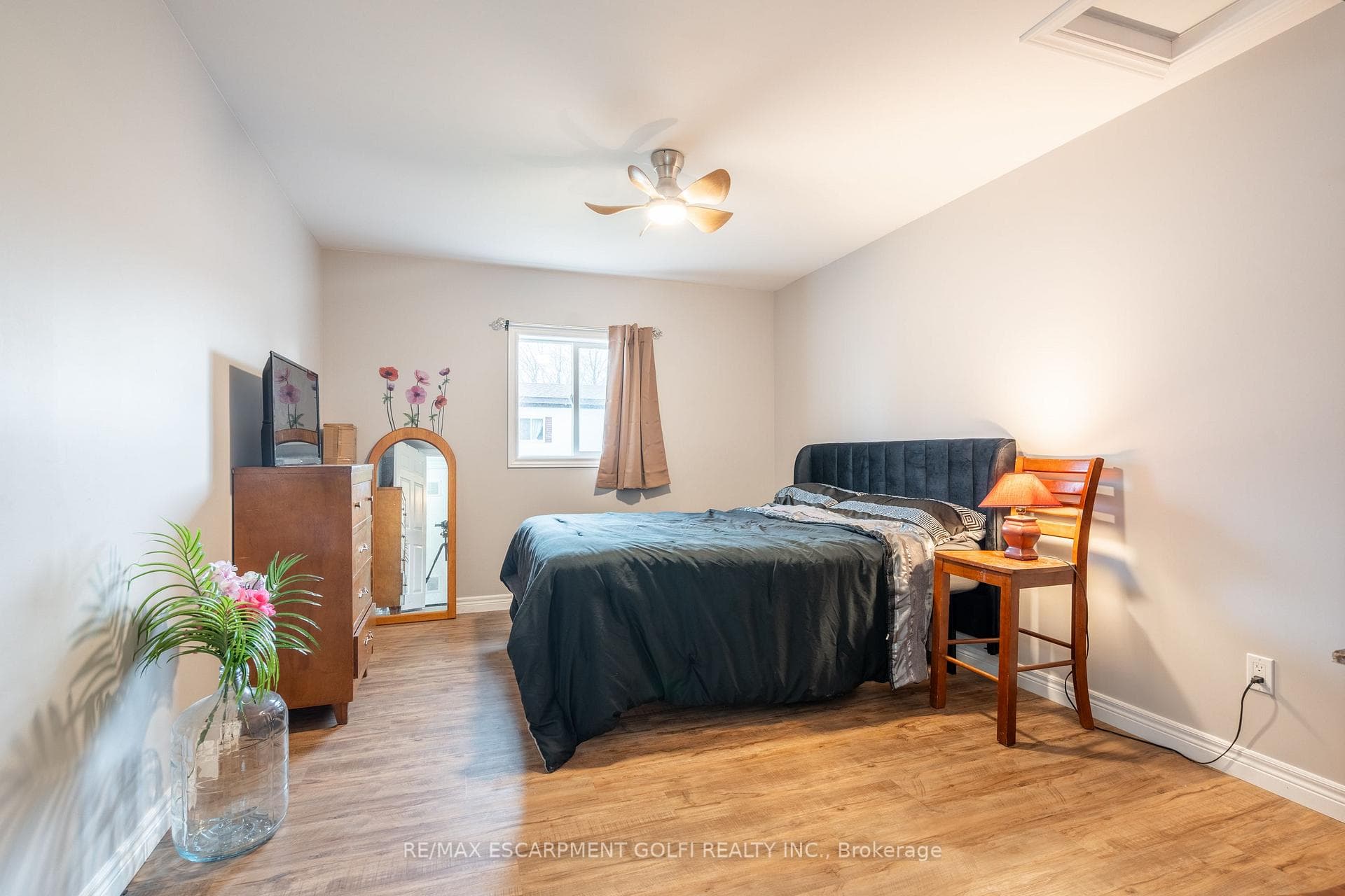 4588 Martha Lane photo 14