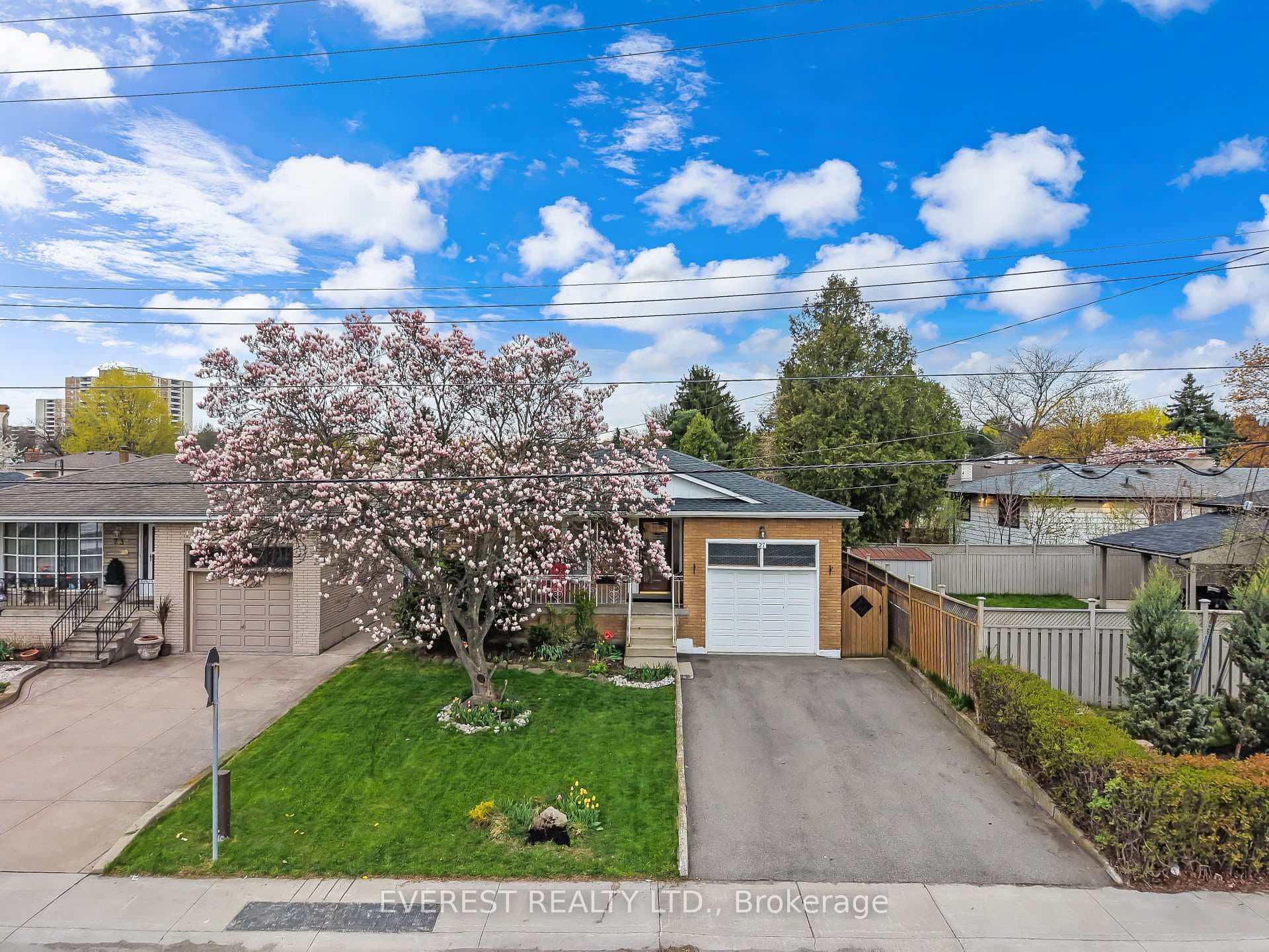 27 Lavina Crescent photo 4