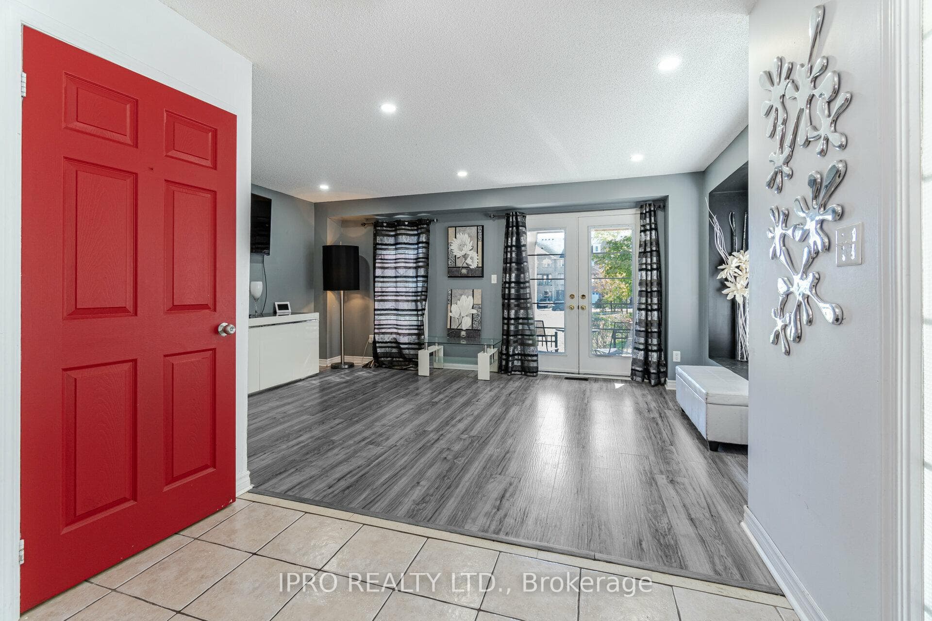 23 Burnsborough Street photo 30