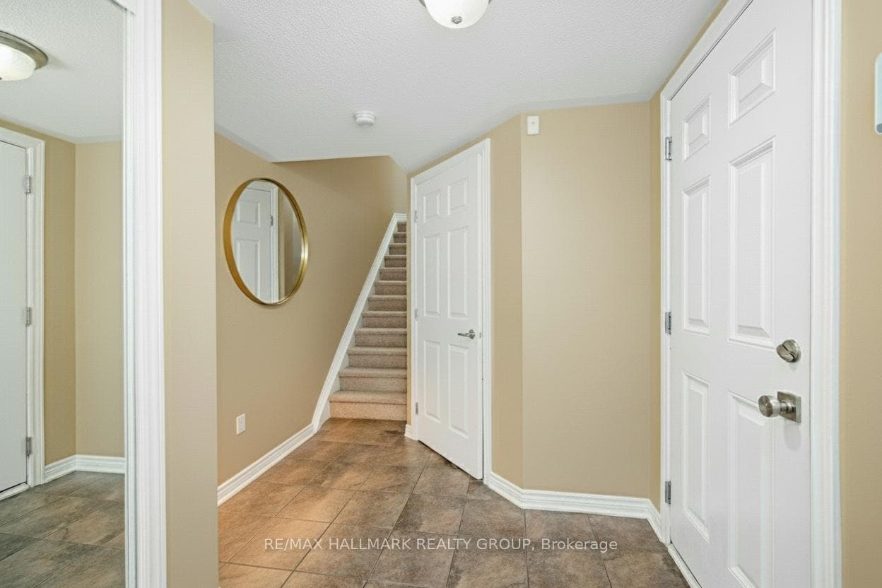 601 Foxlight Circle photo 5